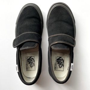 Black suede single strap velcro Vans size 7.5
